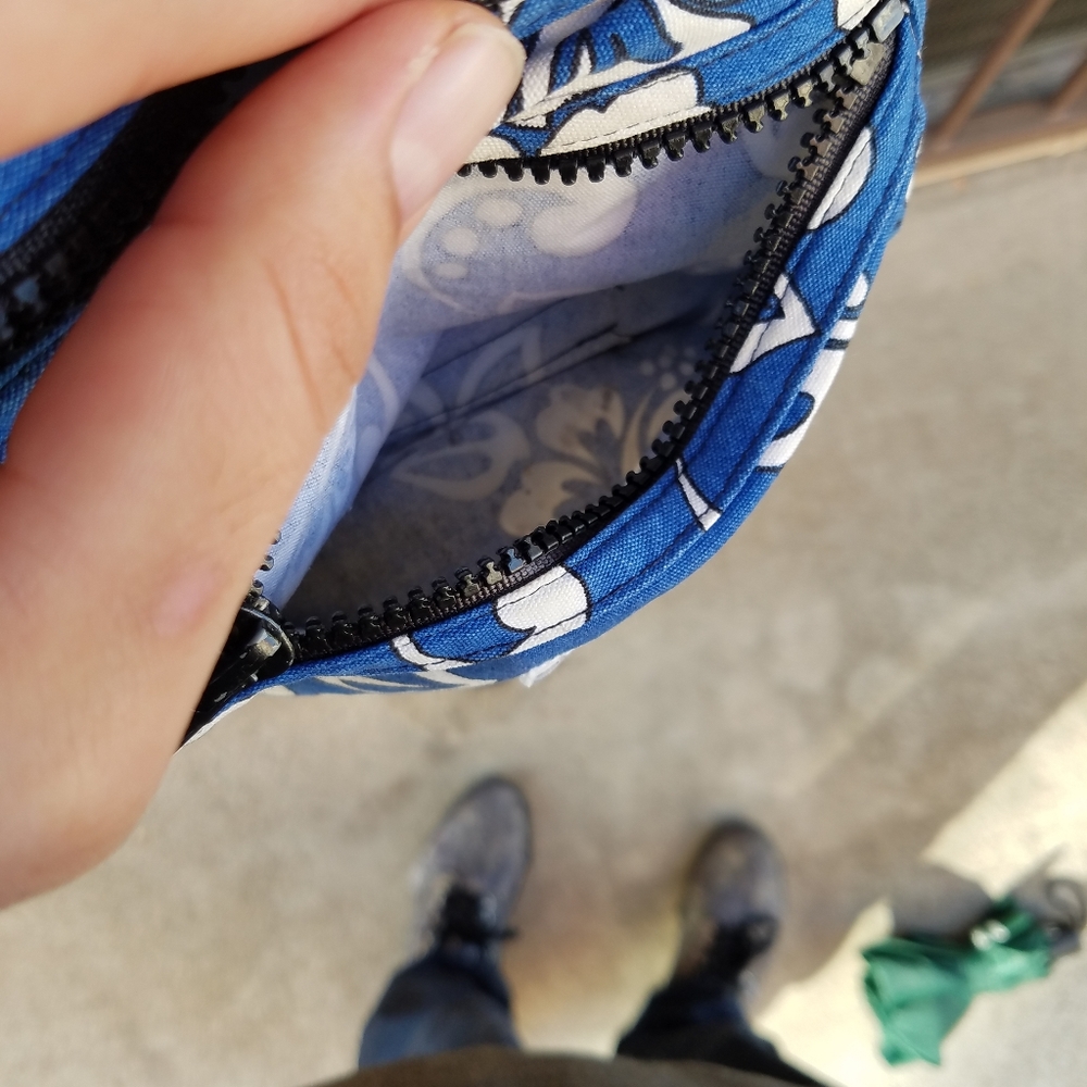 Local Design Shoulder Bag - Picture 10 of 10